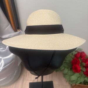 Solar Escape Wide Brim Straw Sun Hat – Black Band – Brand New